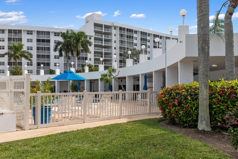 Tiny photo for 2731 NE 14th St Causeway #532, Pompano Beach, FL 33062 (MLS # B26018620)