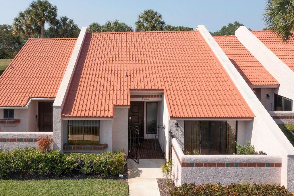 Photo of 3506 SE Sandpiper Circle, Port Saint Lucie, FL 34952 (MLS # R10980738)