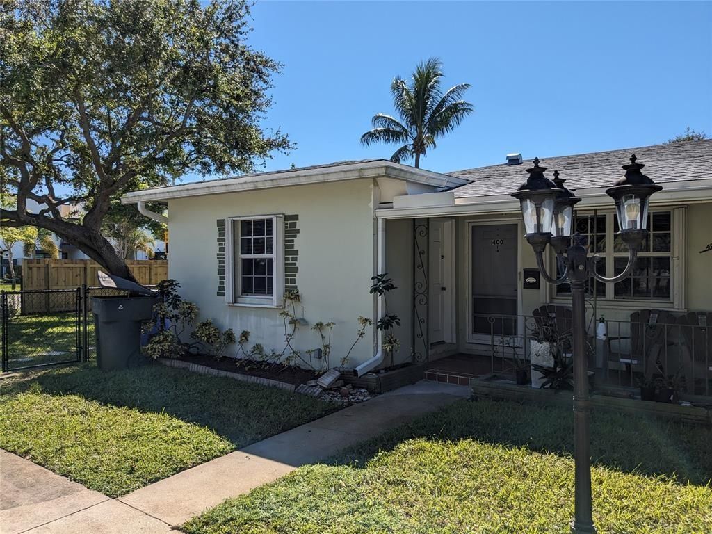 Photo of 400 SW 14 St #1, Fort Lauderdale, FL 33315 (MLS # F10521205)