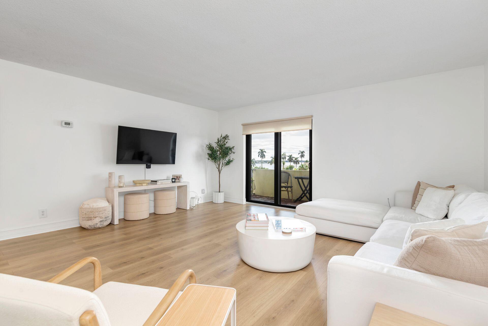 1501 S FLAGLER Drive 5G
