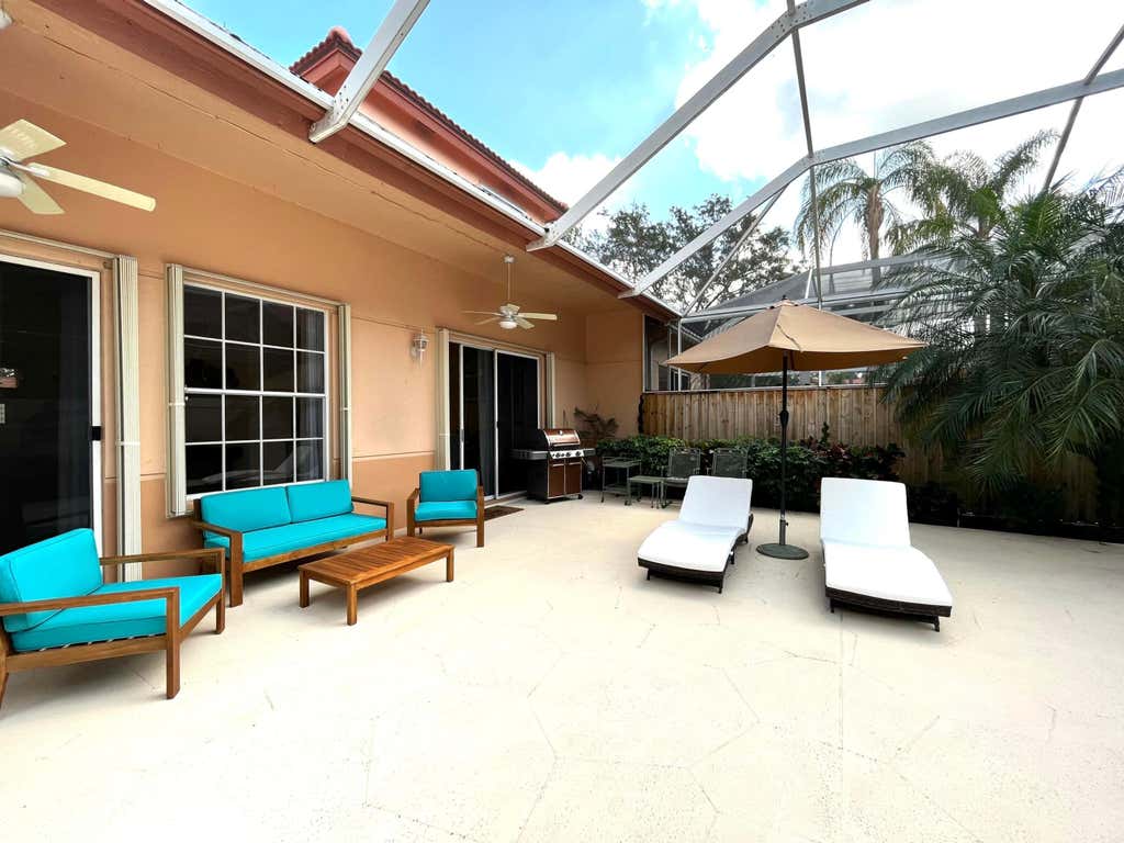 Photo of 124 Spyglass Way, Palm Beach Gardens, FL 33418 (MLS # R10989051)