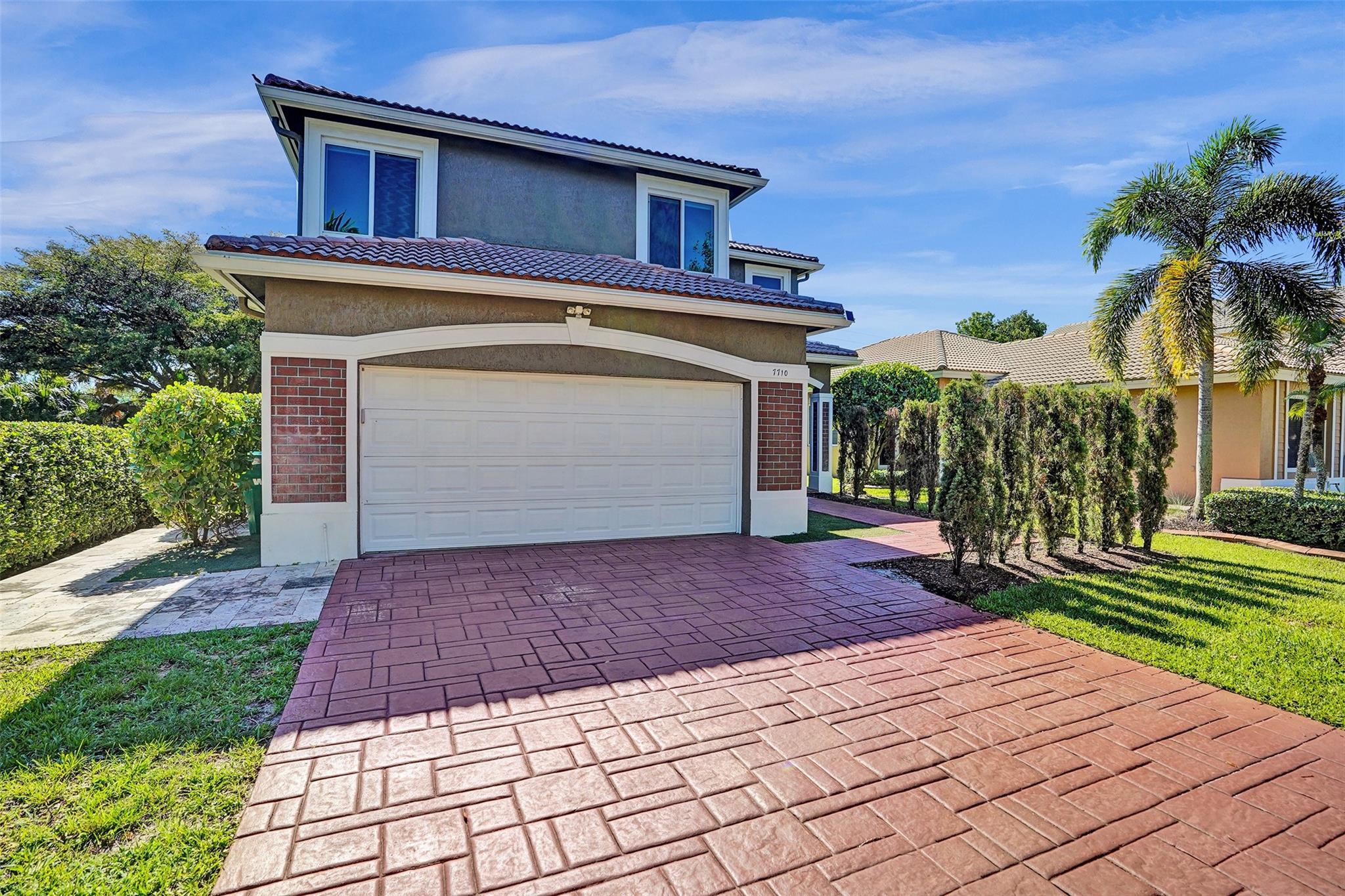 7710 NW 70th Ave