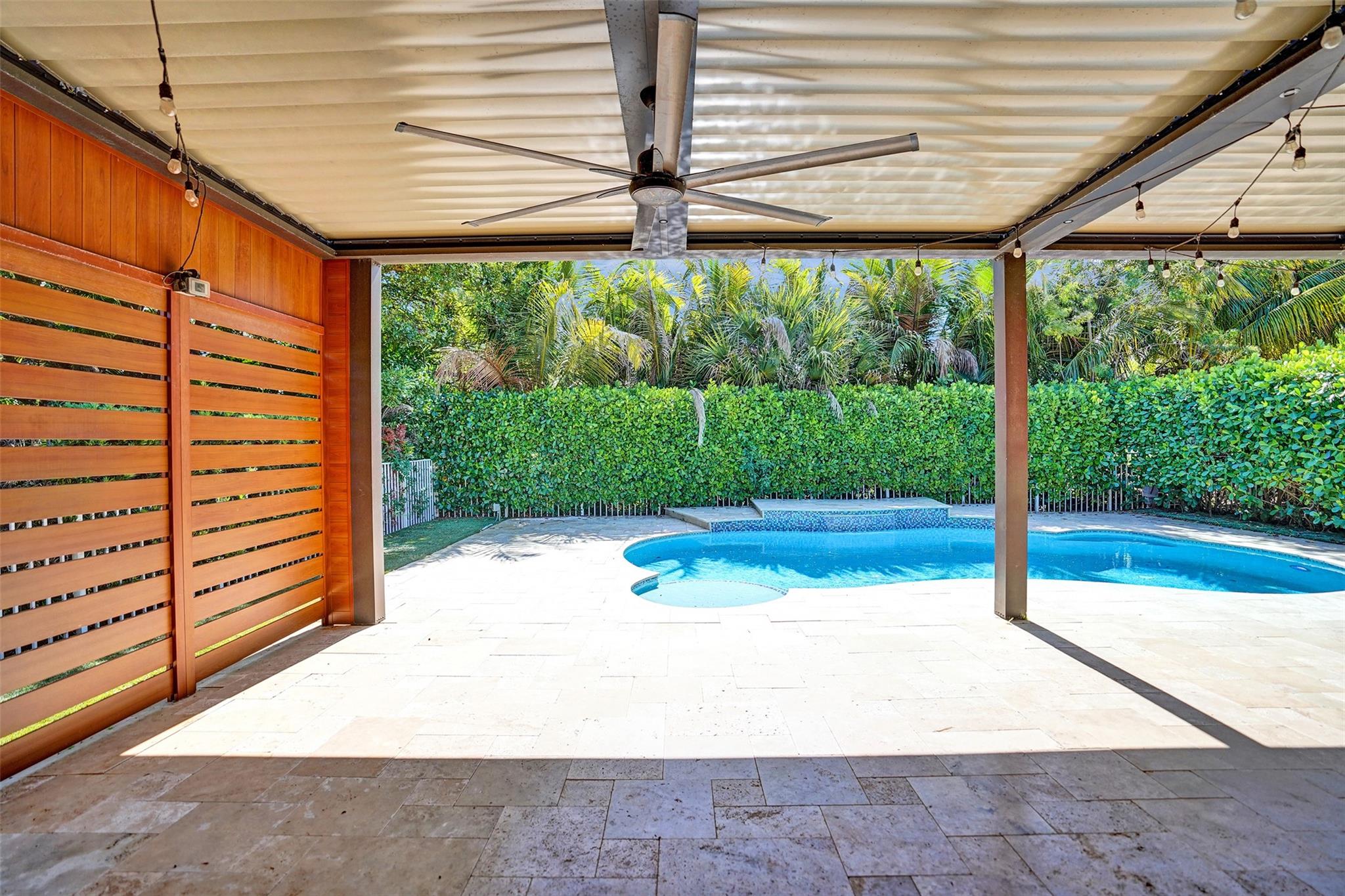 7710 NW 70th Ave