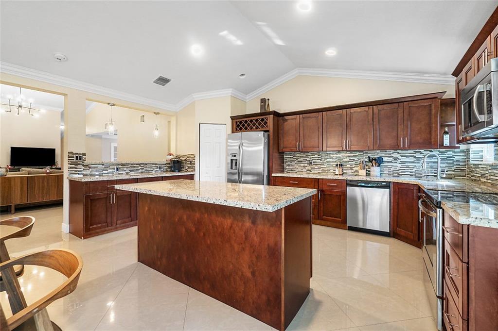 Pinetree Estates - Residential Lease