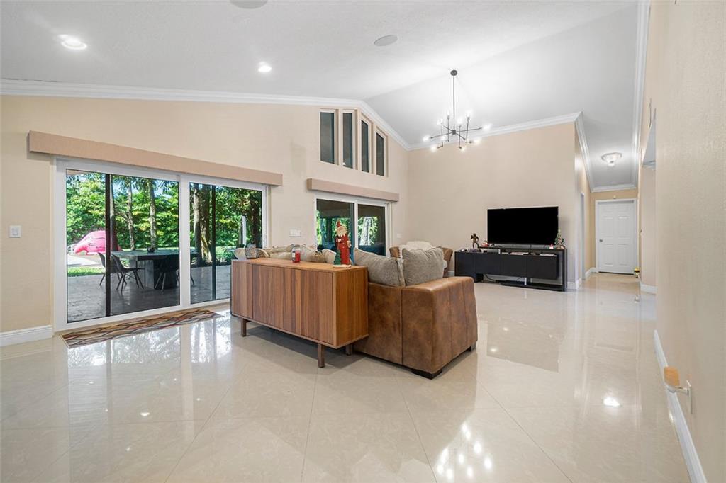 Pinetree Estates - Residential Lease