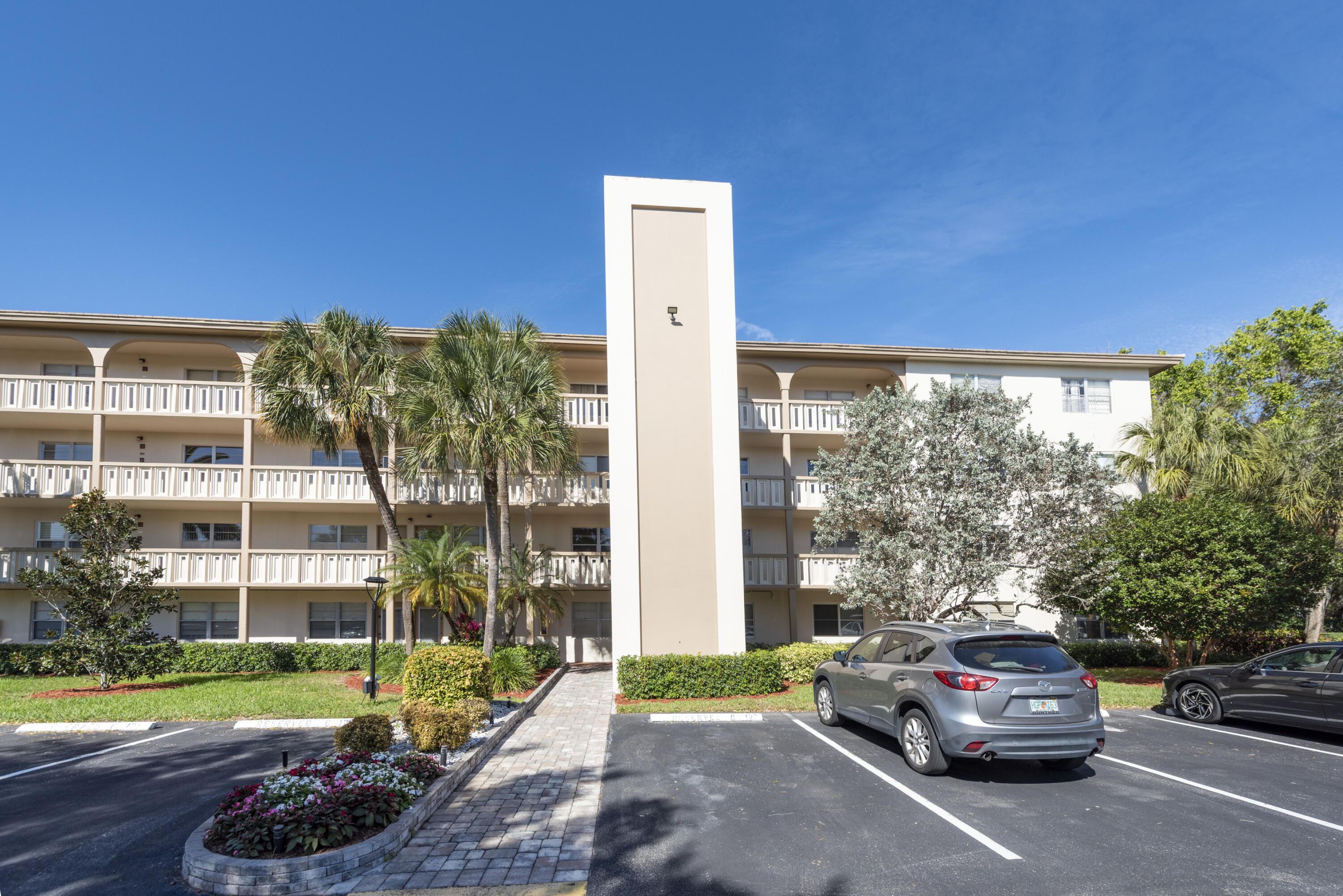 LUCAYA VILLAGE 1-C CONDO - Residential Lease