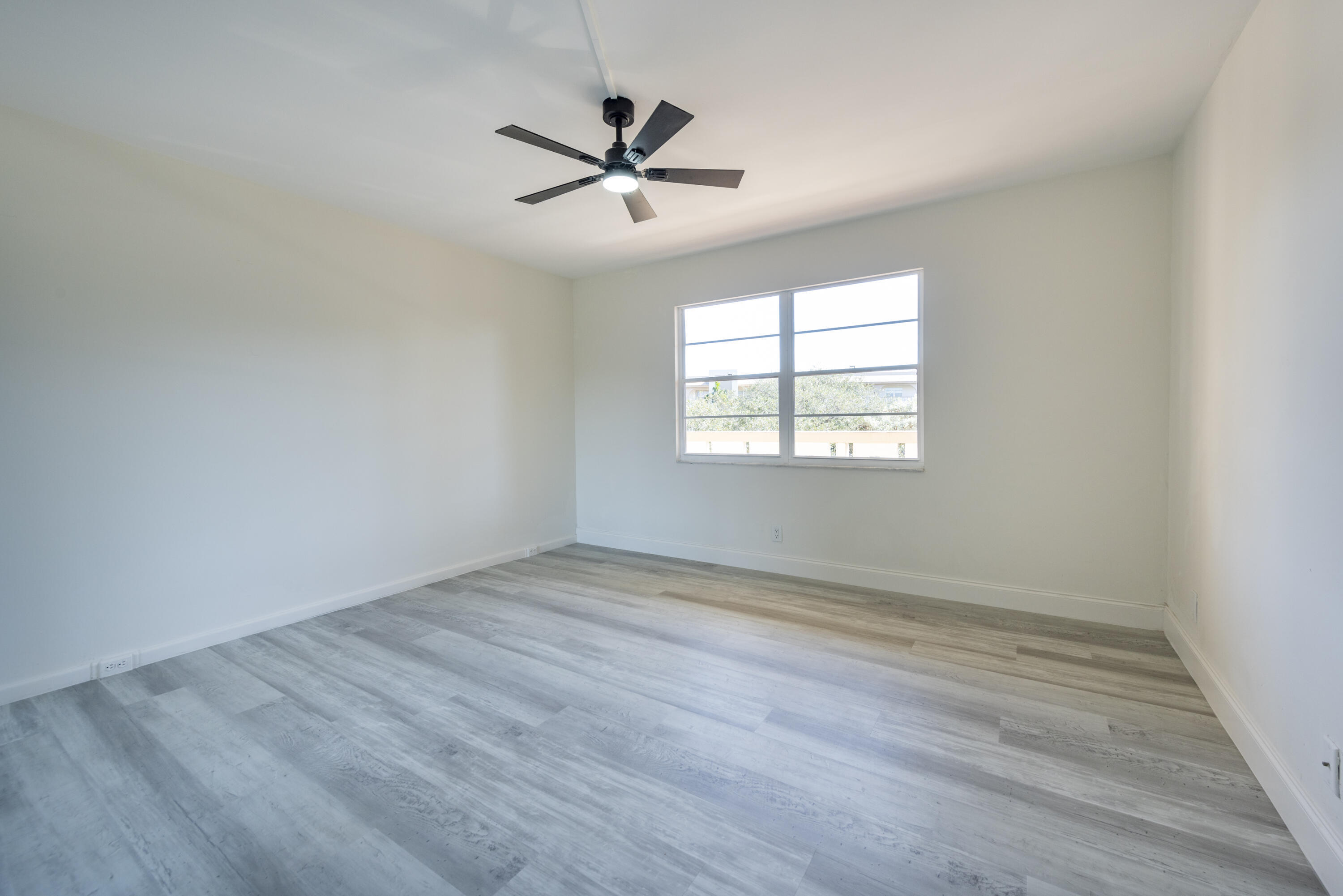 LUCAYA VILLAGE 1-C CONDO - Residential Lease