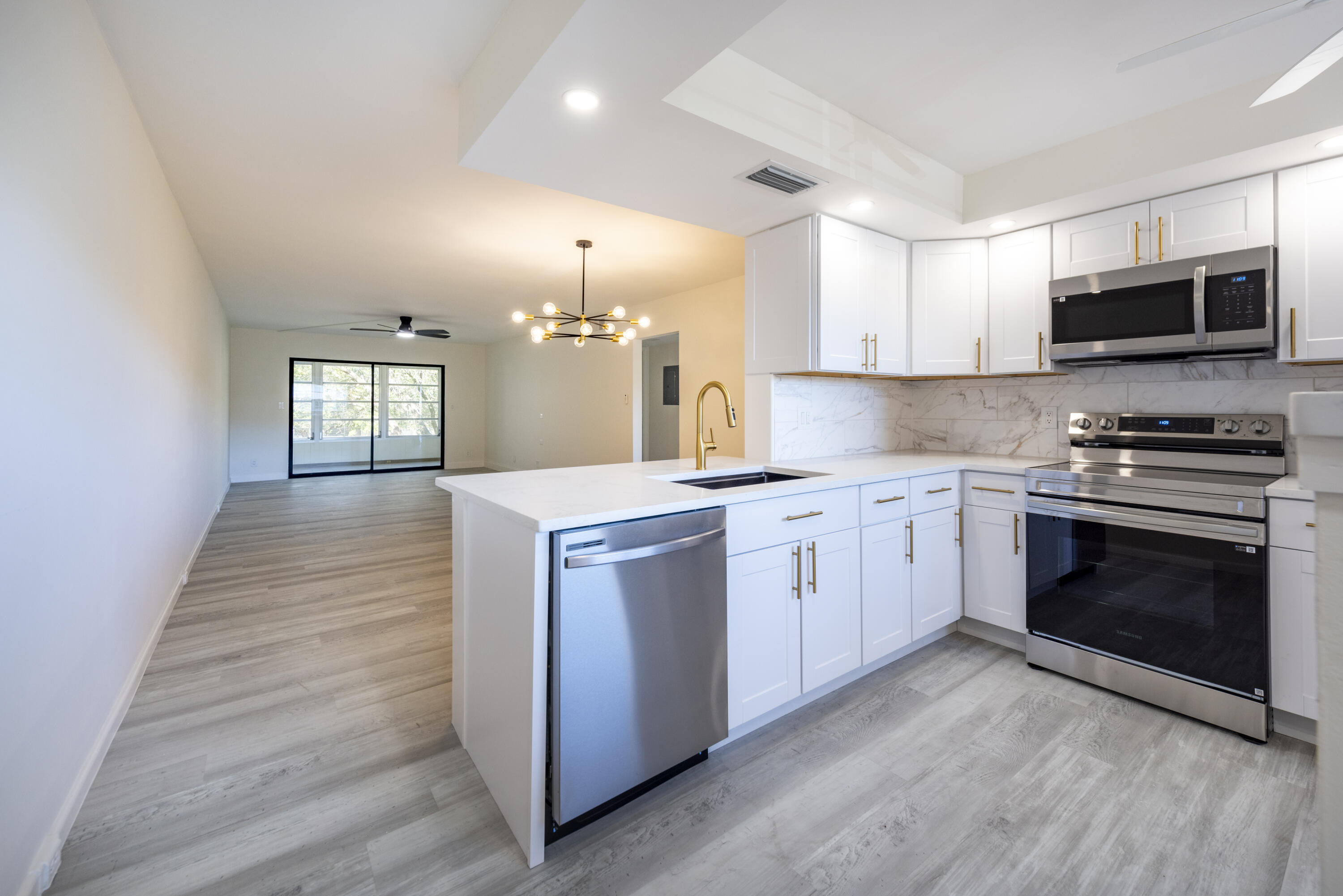 LUCAYA VILLAGE 1-C CONDO - Residential Lease