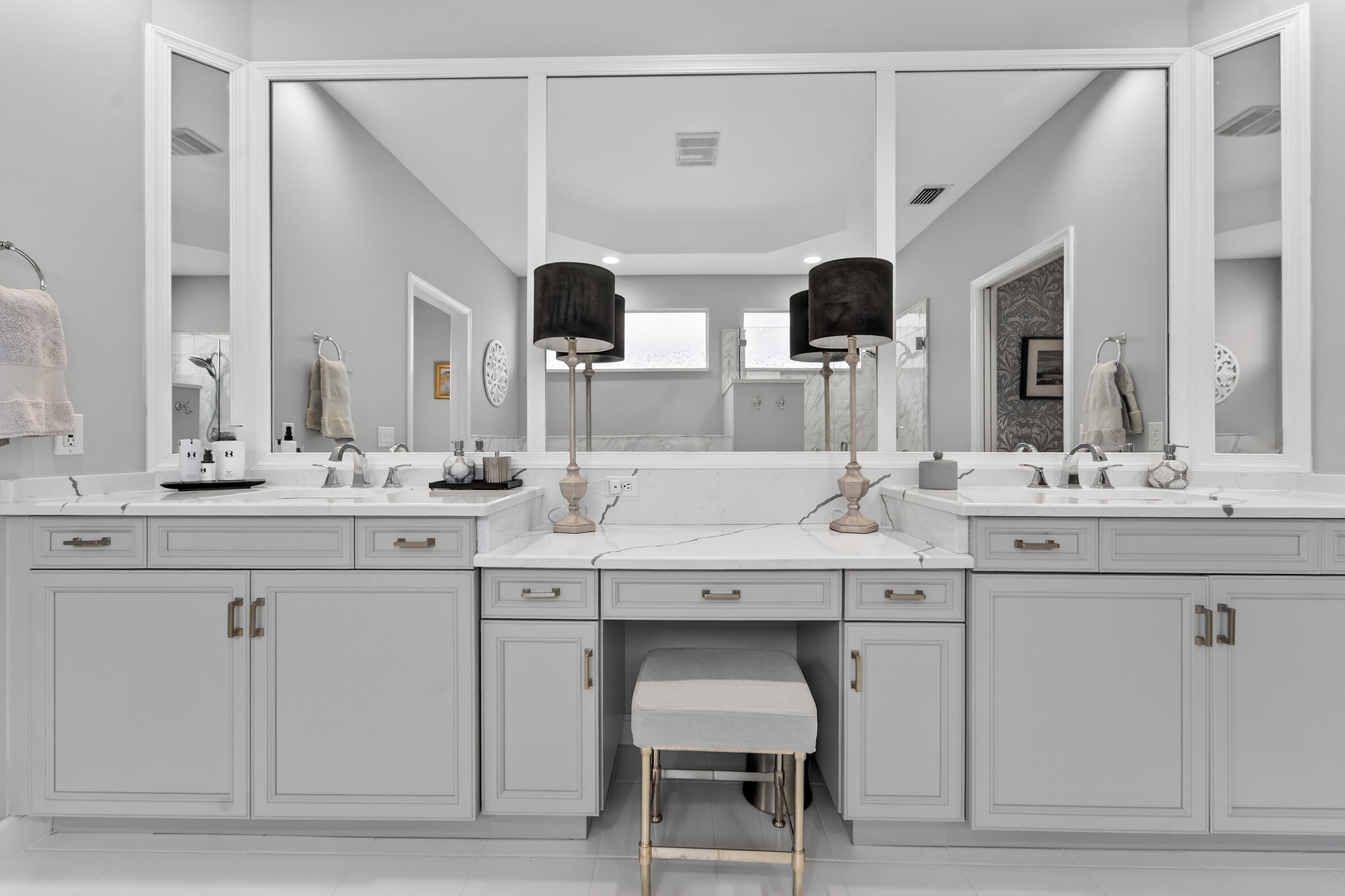 WILLOUGHBY - Residential