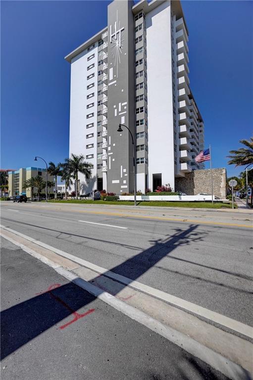 HOLLYWOOD TOWER - Residential