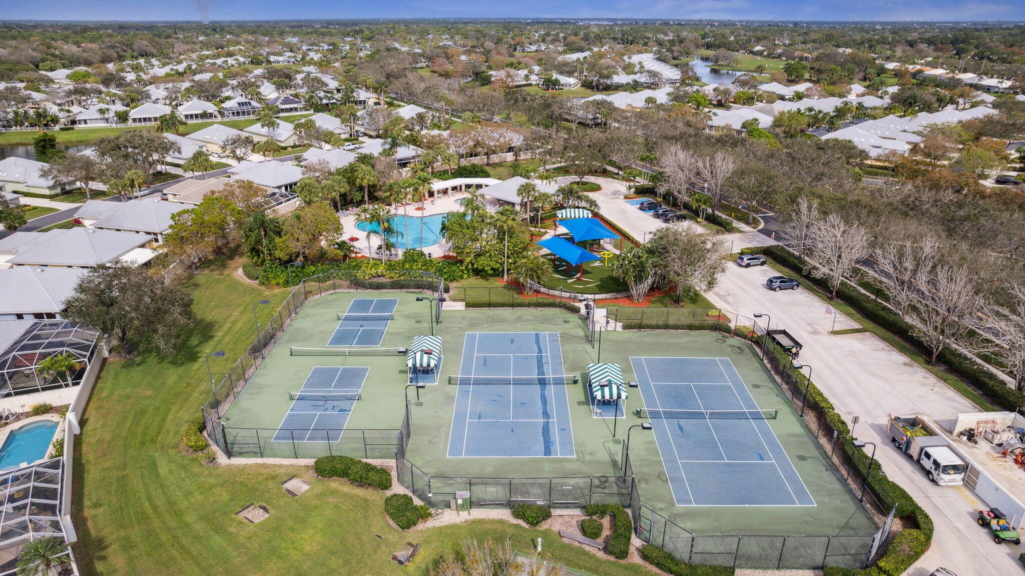 THE MEADOWS AT MARTIN DOWNS - Residential