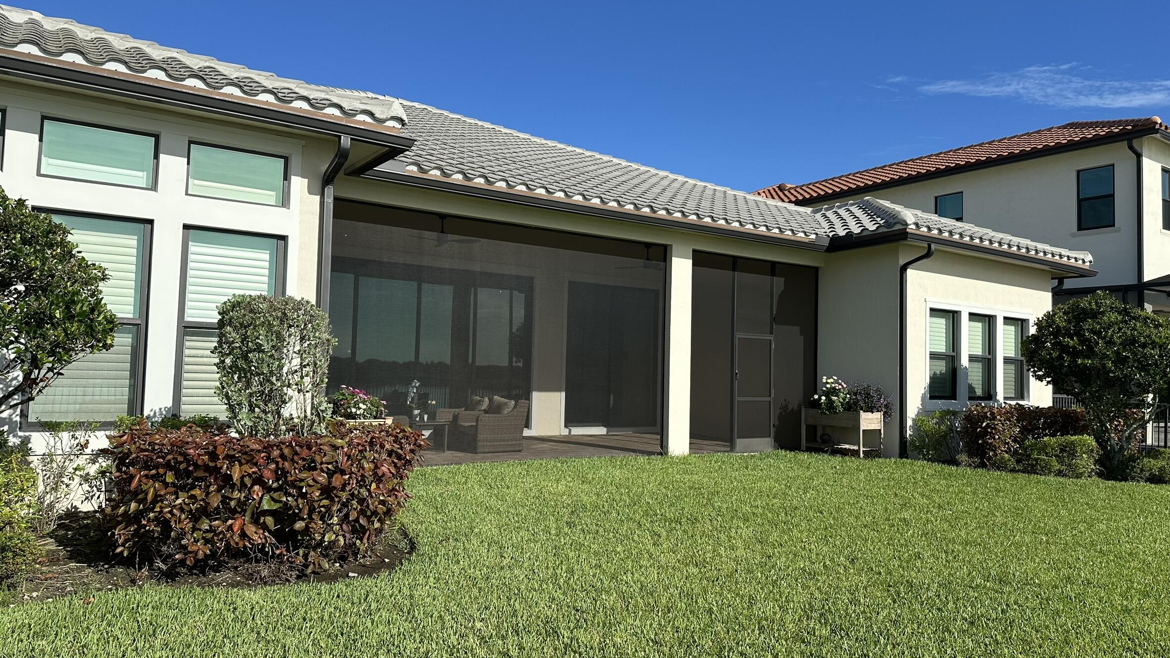 8540 W Parkland Bay Trail