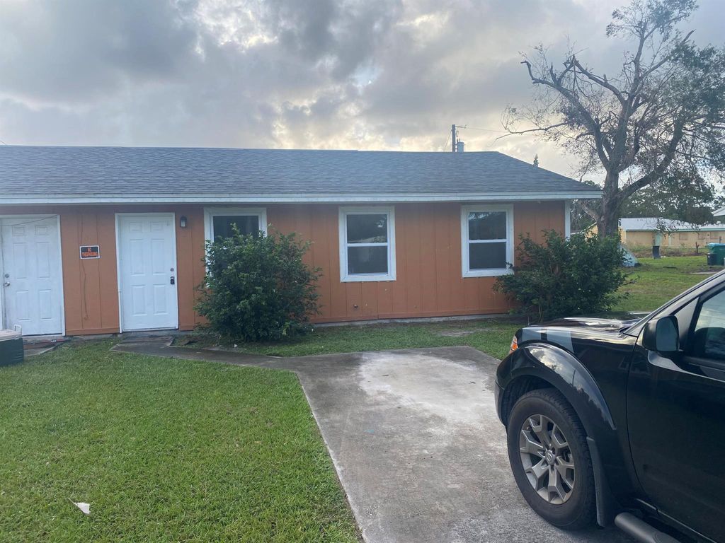 Photo of 5001 Eastwood Drive #B, Fort Pierce, FL 34951 (MLS # R11030325)