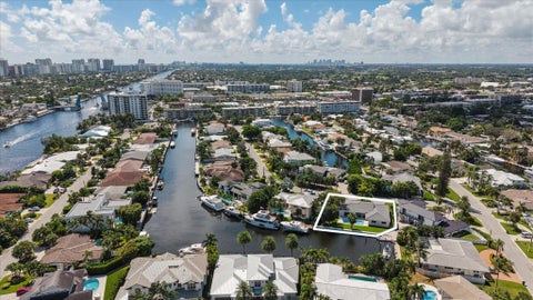 Tiny photo for 3111 NE 55th Street, Fort Lauderdale, FL 33308 (MLS # B26089427)