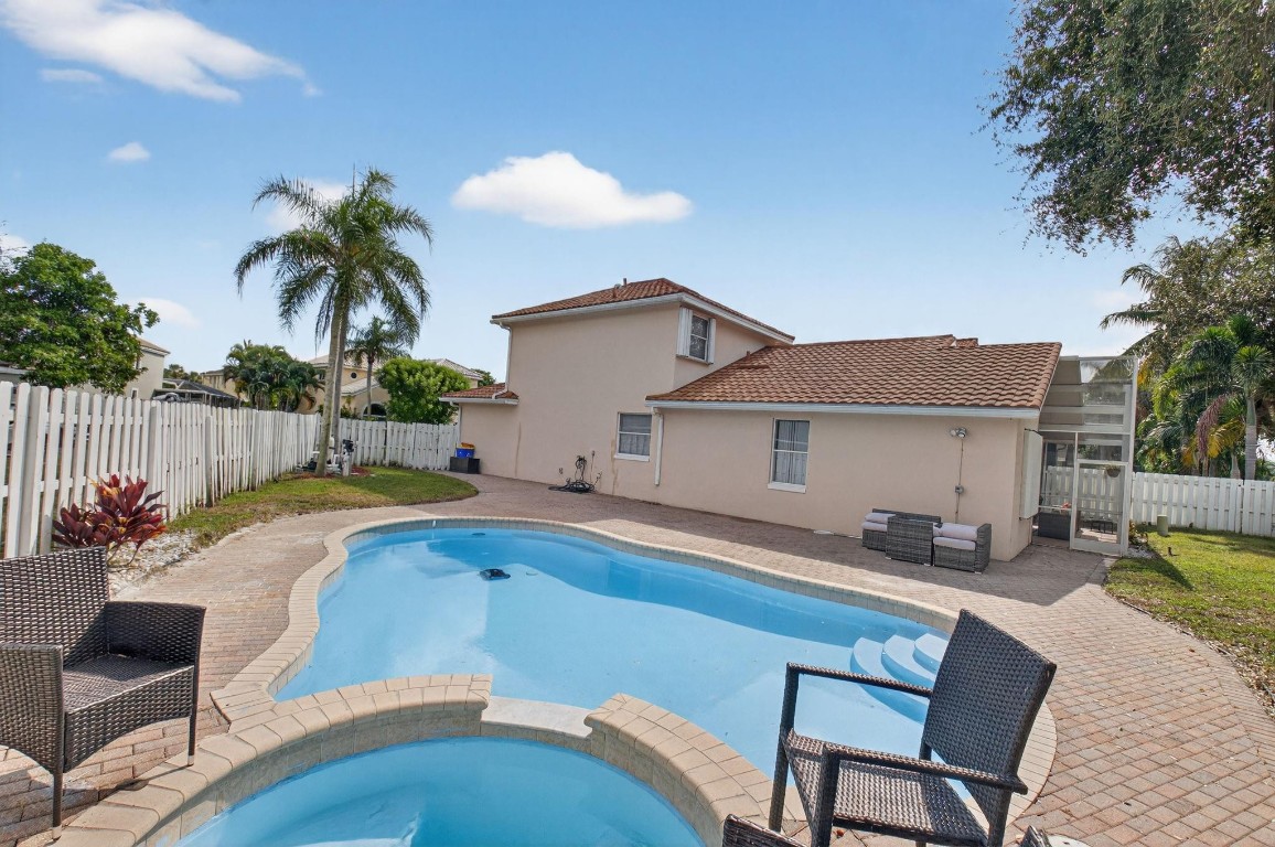 Lawrence Grove 01 Rep - Residential