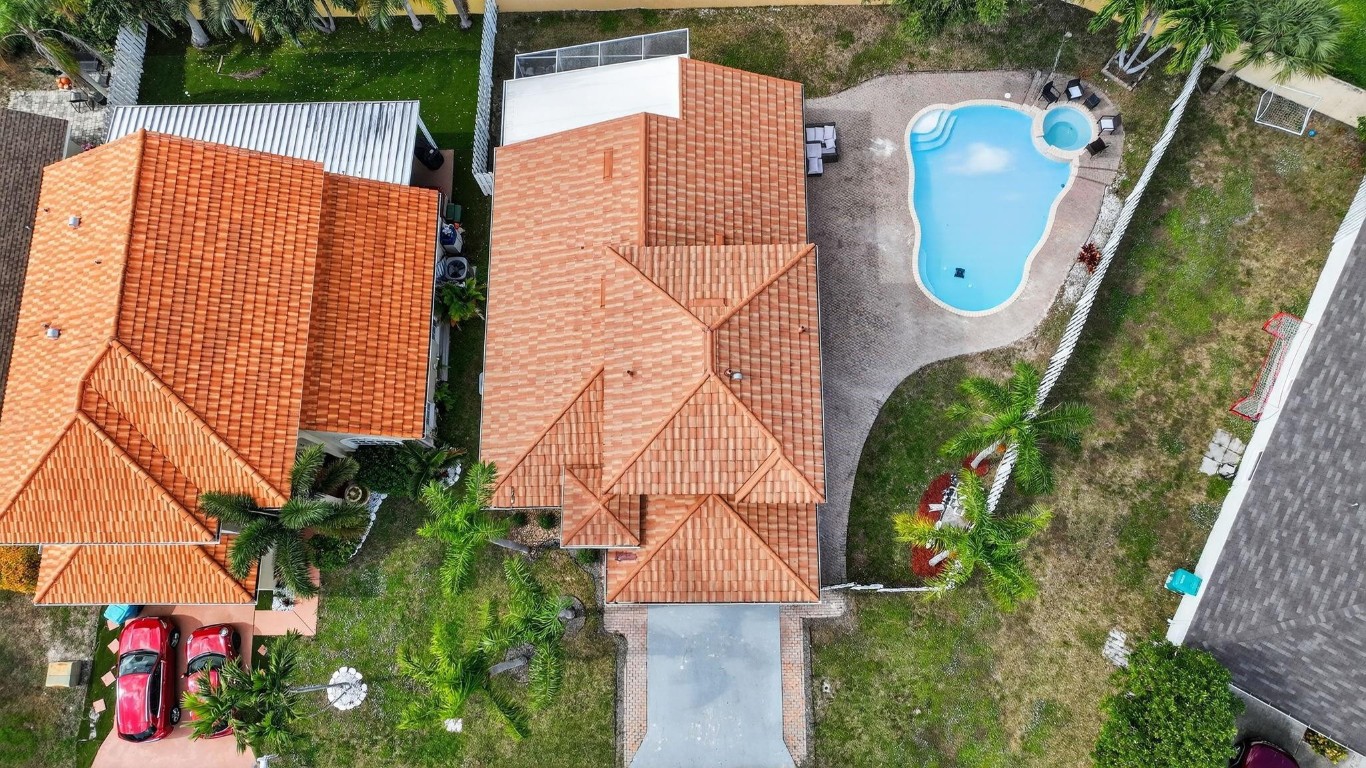 Lawrence Grove 01 Rep - Residential