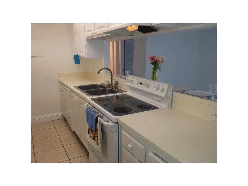 ARBOR KEYS CONDO - Residential