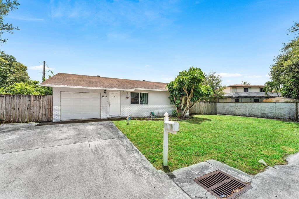 Photo of 2011 SW 99TH Terrace, Miramar, FL 33025 (MLS # B26057690)