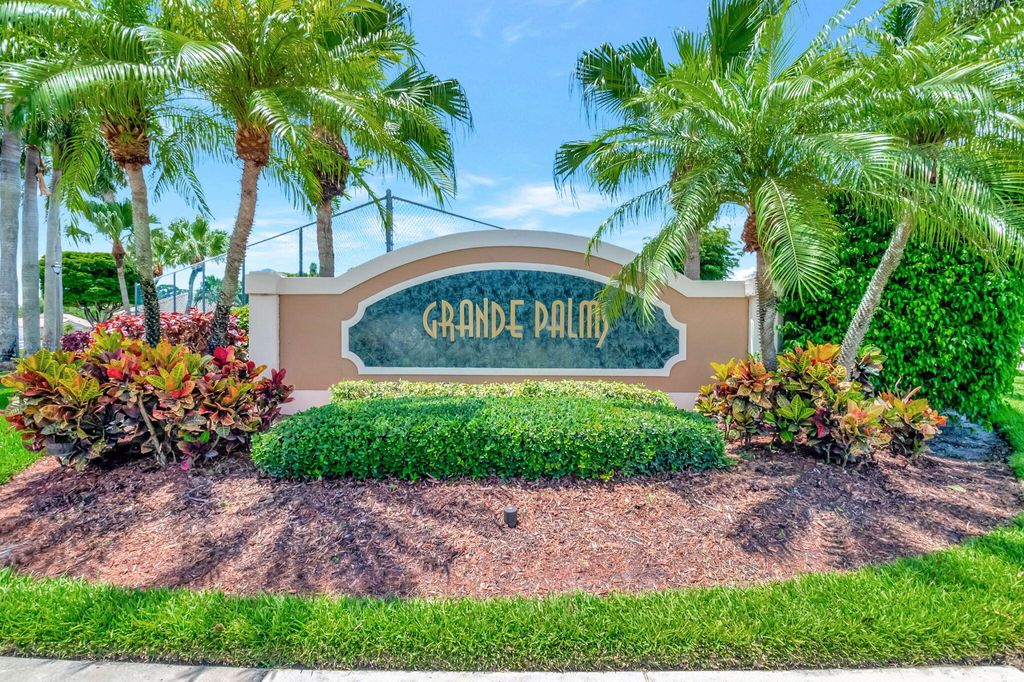 Photo of 8171 Palm Gate Drive, Boynton Beach, FL 33436 (MLS # B26033217)