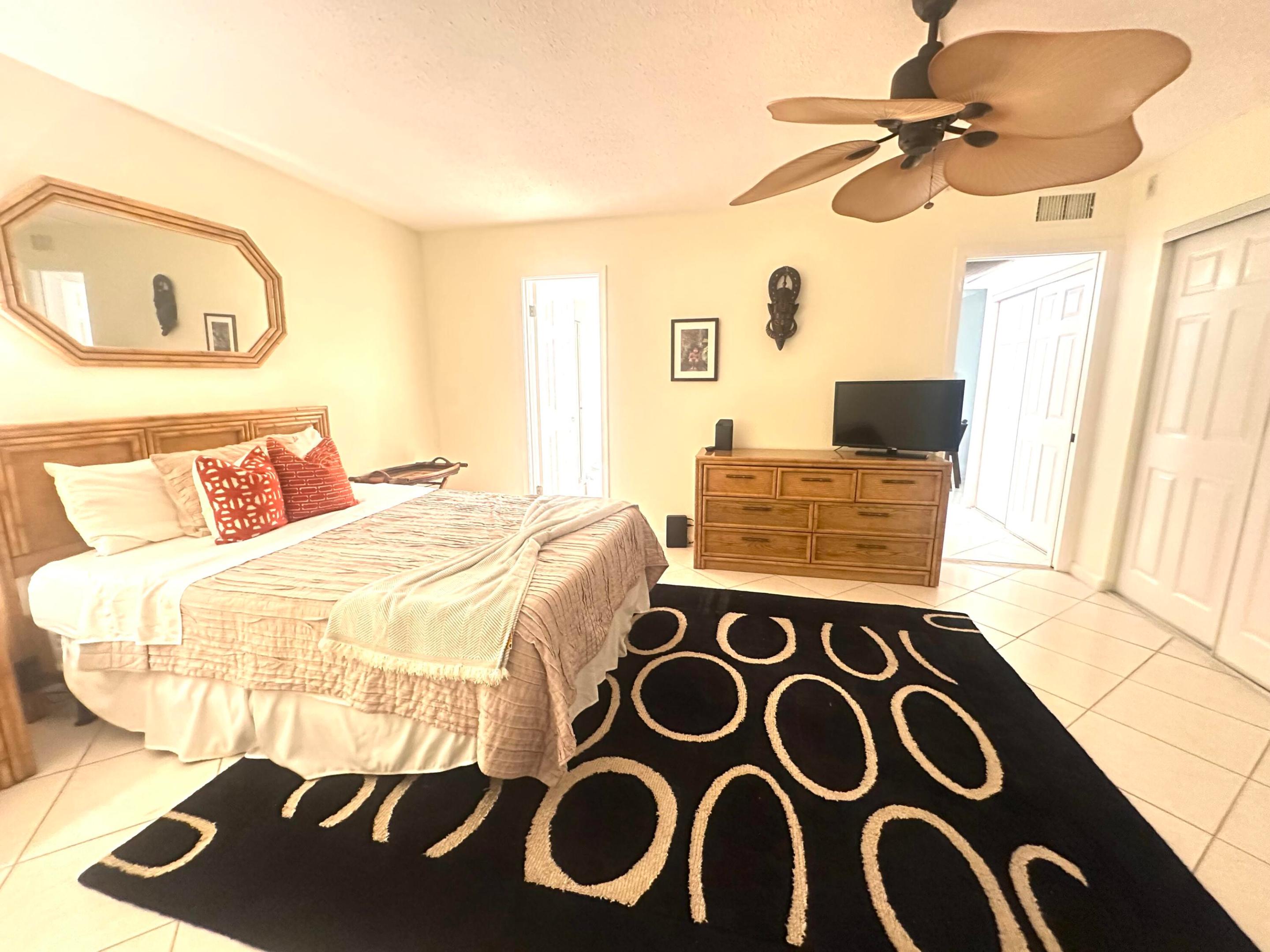 ELLESMERE A CONDO - Residential