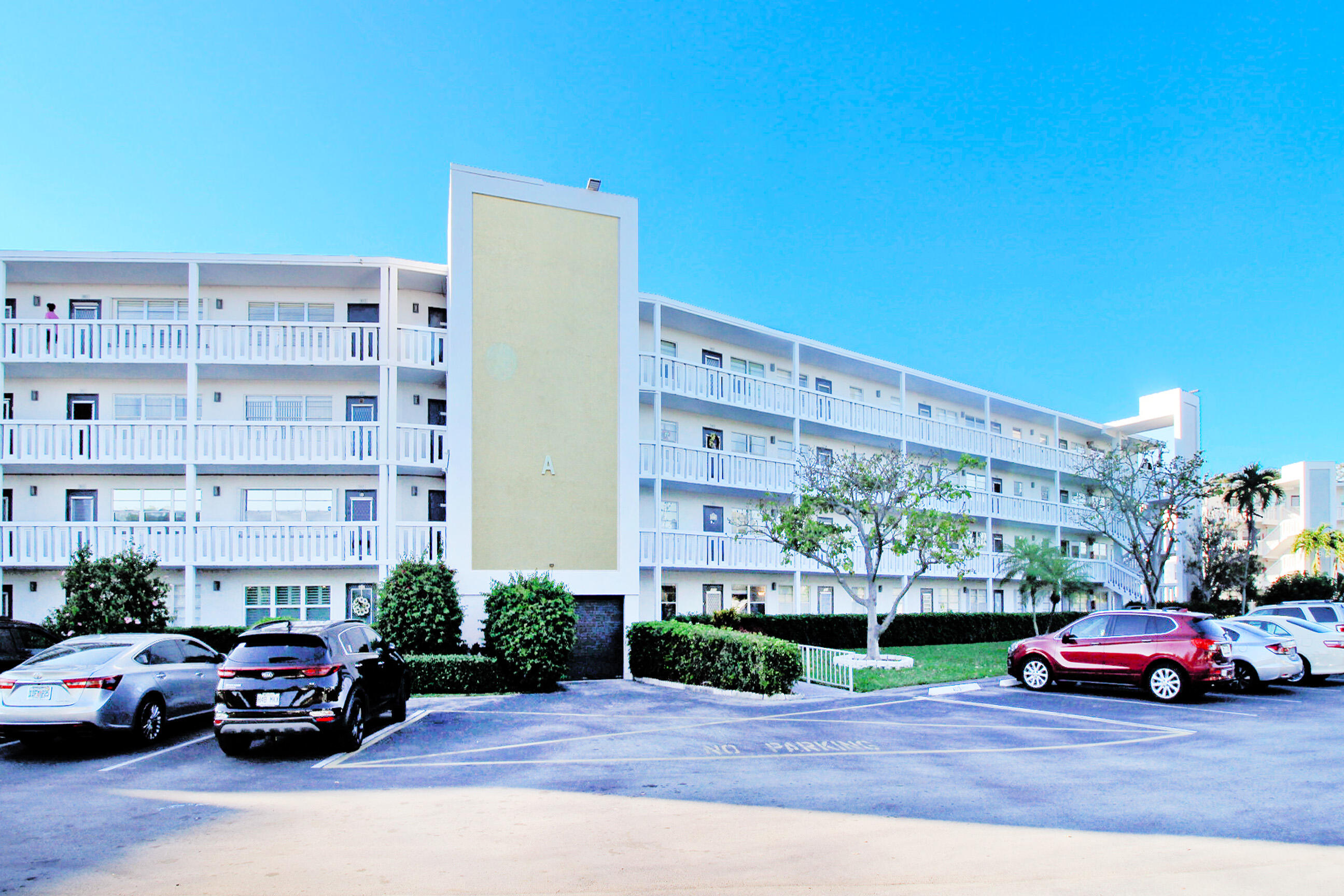 ELLESMERE A CONDO - Residential