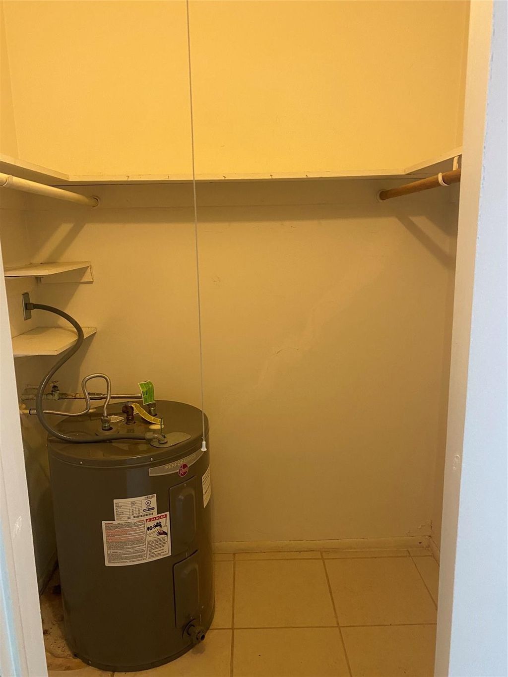 Photo of 1812 E Oakland Park Boulevard #19, Oakland Park, FL 33306 (MLS # B26038786)
