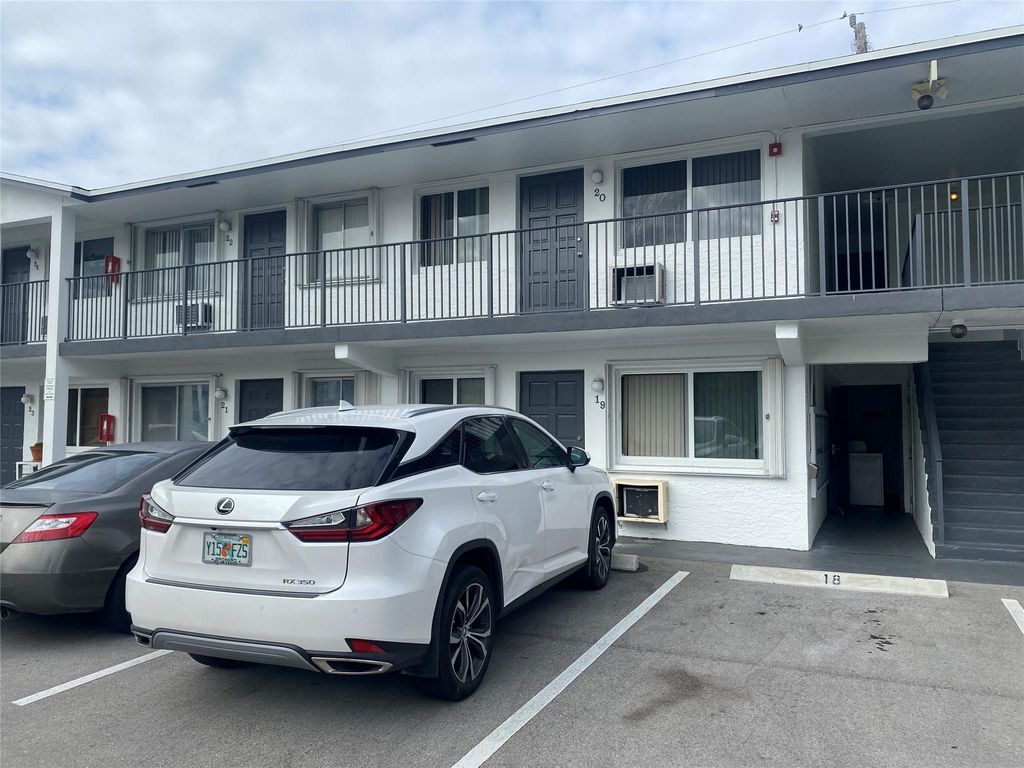 Photo of 1812 E Oakland Park Boulevard #19, Oakland Park, FL 33306 (MLS # B26038786)