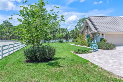 A home in Loxahatchee