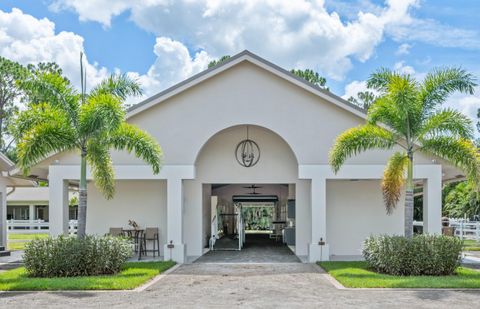 A home in Loxahatchee