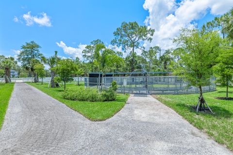 A home in Loxahatchee