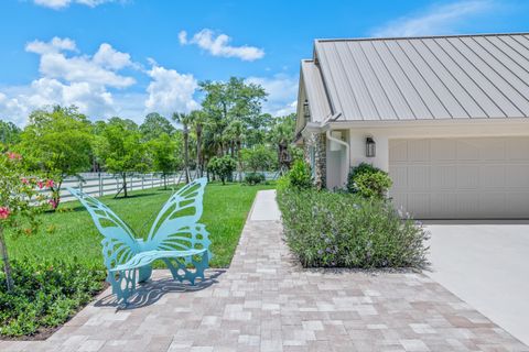 A home in Loxahatchee