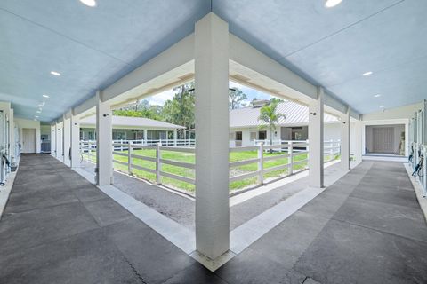 A home in Loxahatchee