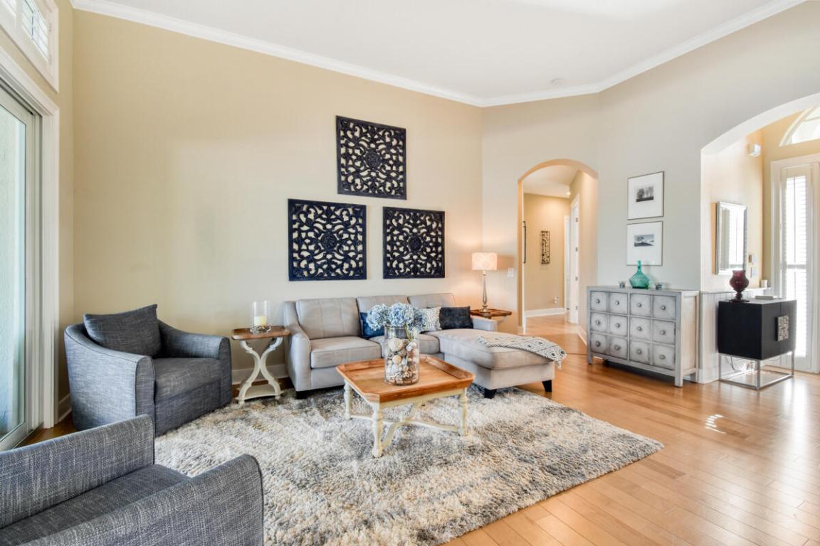 WHITEHORSE ESTATES - Residential