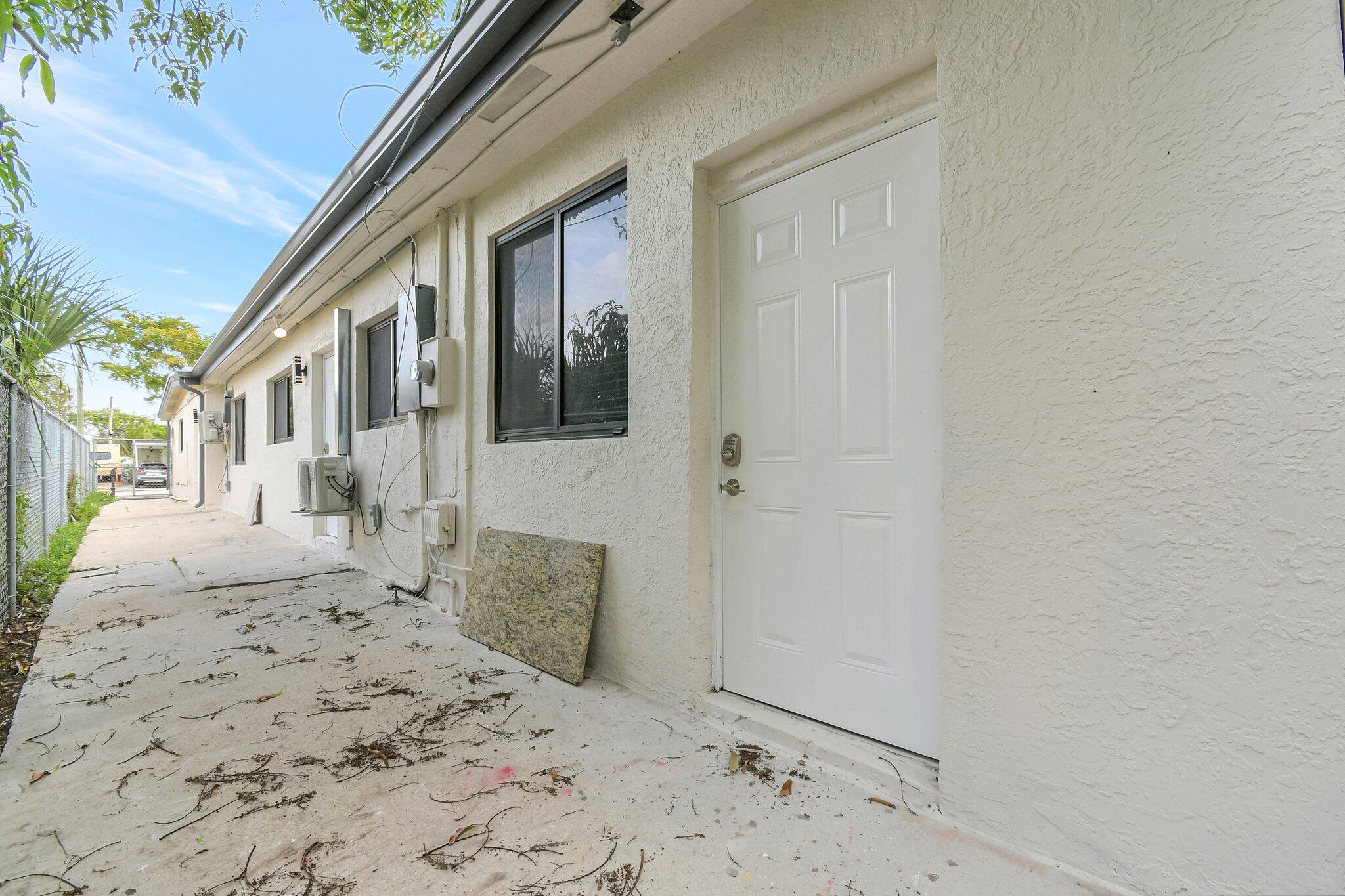 BOULEVARD GARDENS - Residential Lease