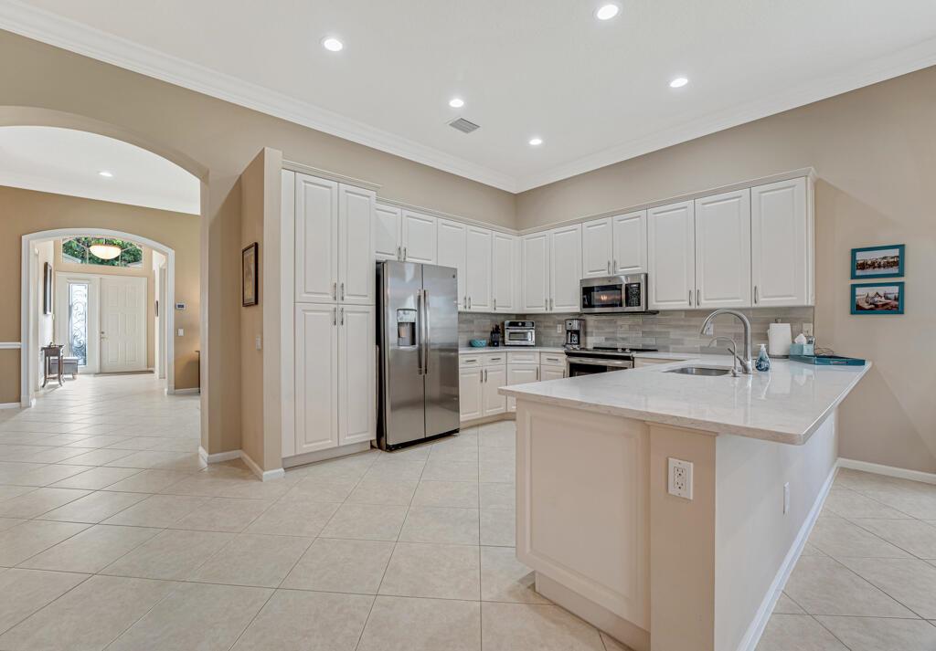 7932 Brookside Court