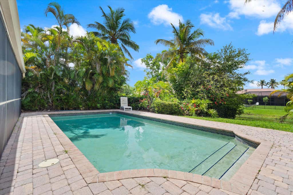 Photo of 8660 NW 54th Street, Coral Springs, FL 33067 (MLS # B26051378)