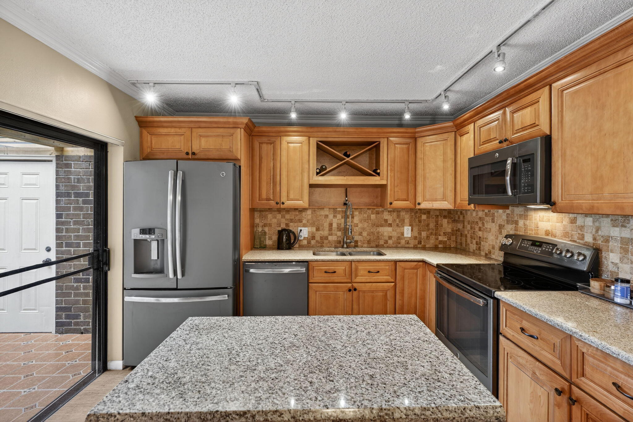 GLENWOOD TWNHS - Residential