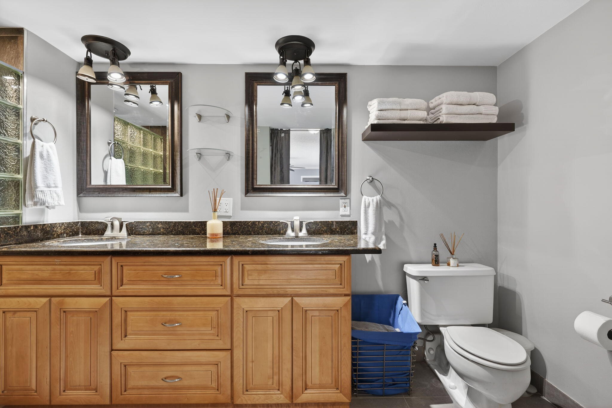 GLENWOOD TWNHS - Residential