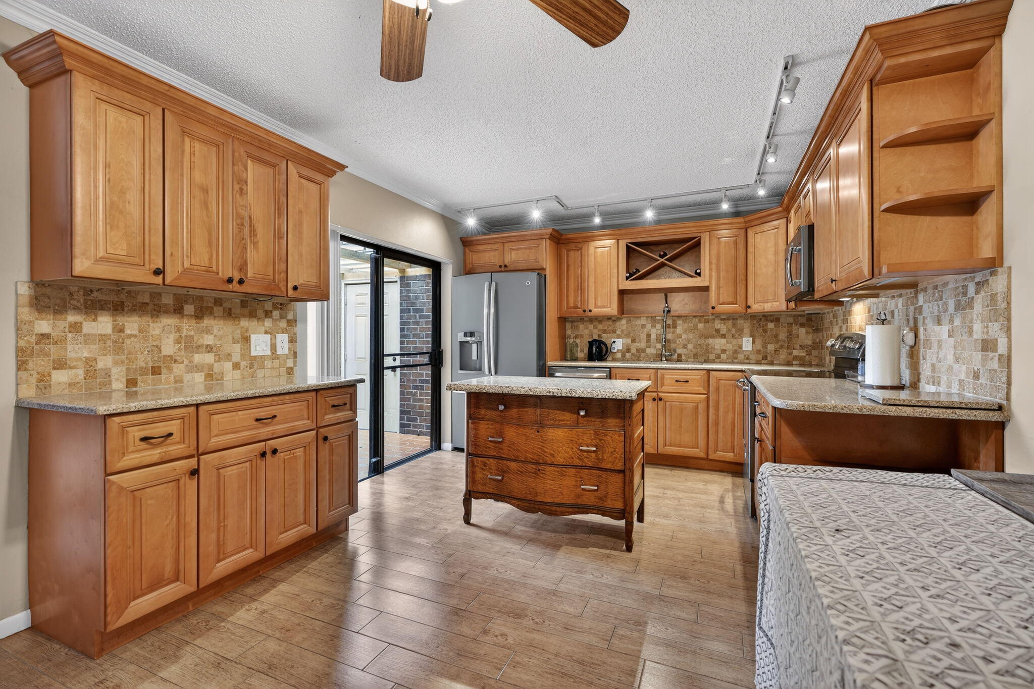 GLENWOOD TWNHS - Residential