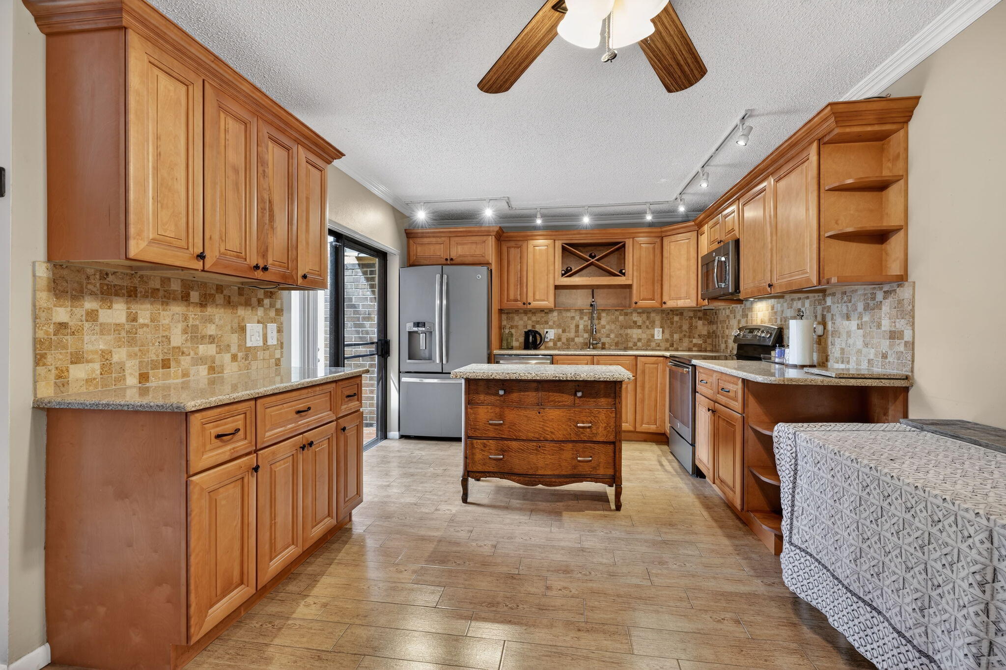 GLENWOOD TWNHS - Residential