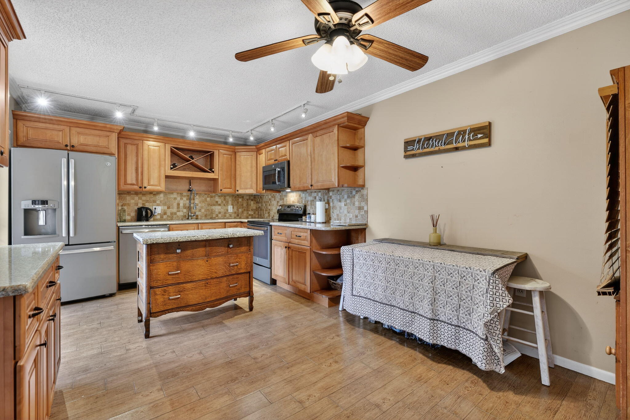 GLENWOOD TWNHS - Residential