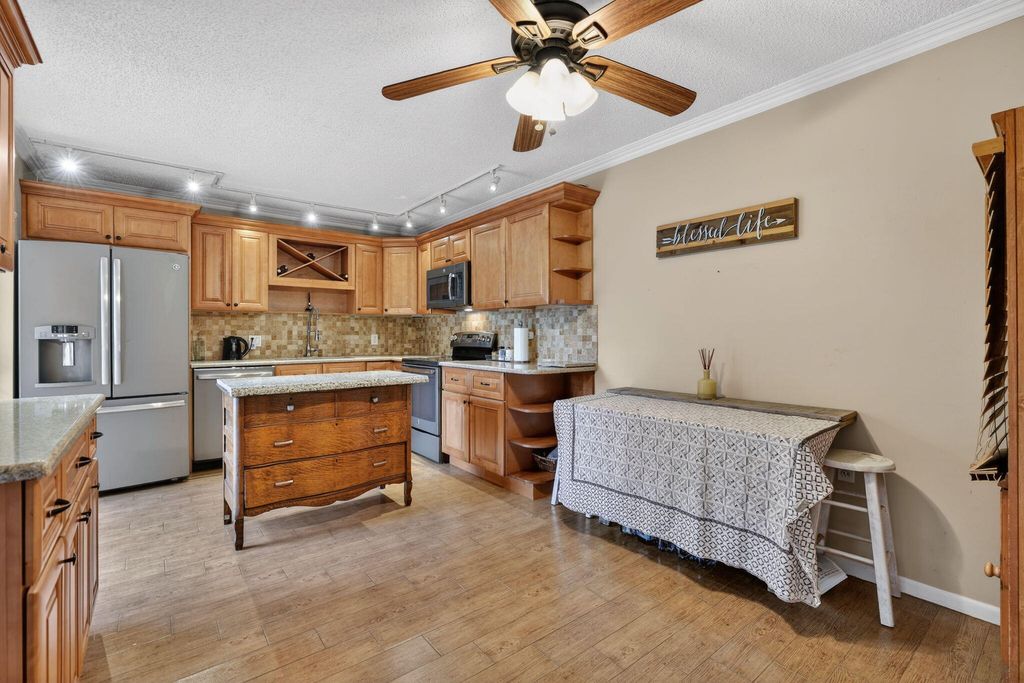 Photo of 1608 16th Terrace, Palm Beach Gardens, FL 33418 (MLS # B26007857)