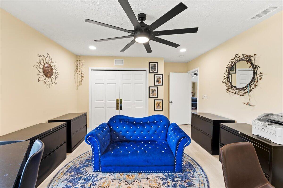 CRANE CREEK COUNTRY CLUB - Residential