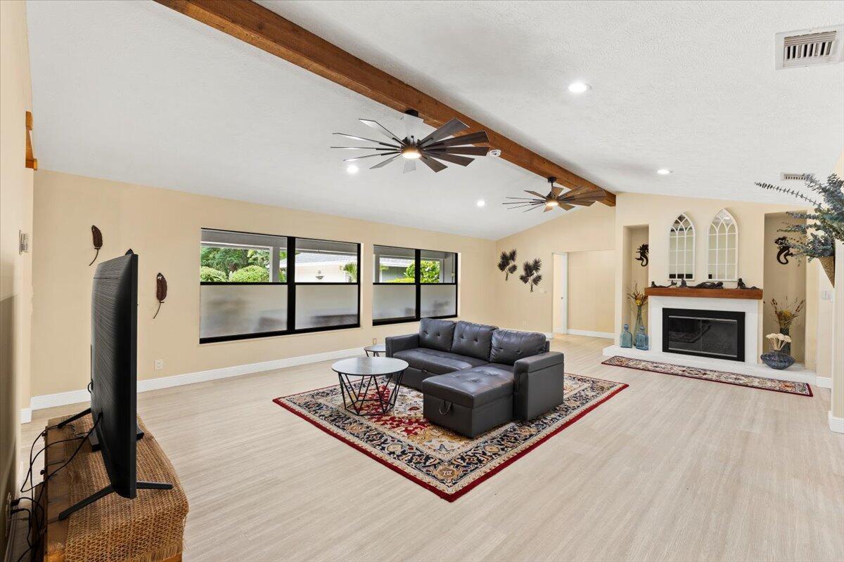 CRANE CREEK COUNTRY CLUB - Residential