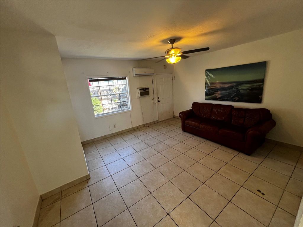 Photo of 701 N J Street #B, Lake Worth Beach, FL 33460 (MLS # F10420962)