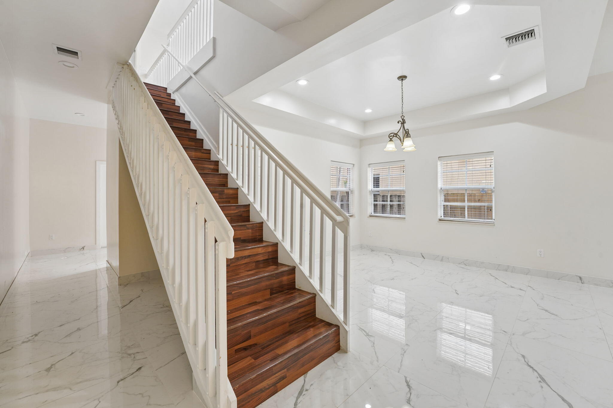 Tarpon River - Residential