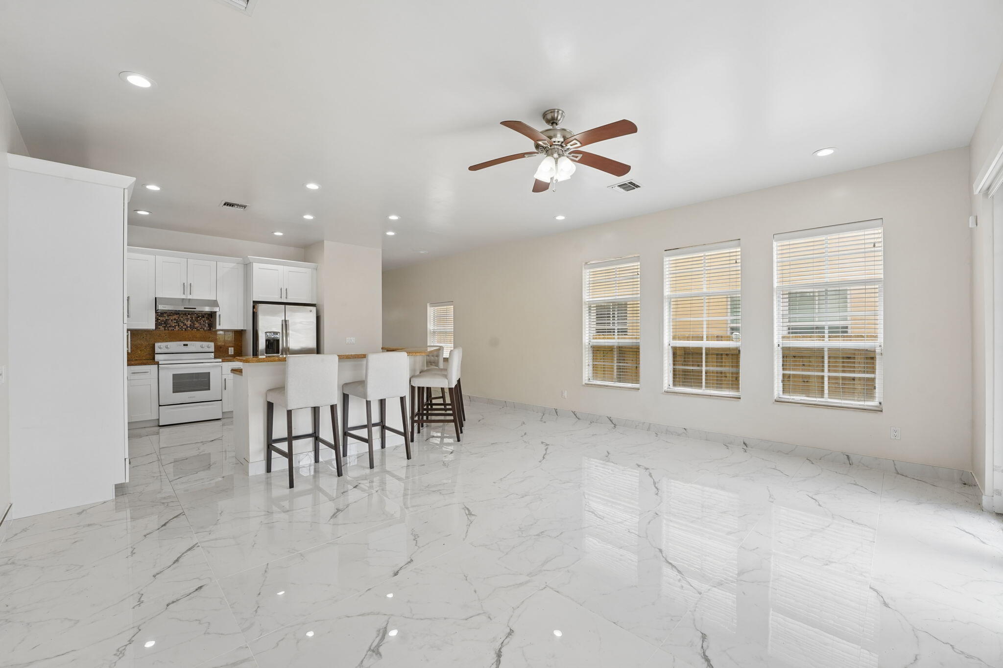 Tarpon River - Residential