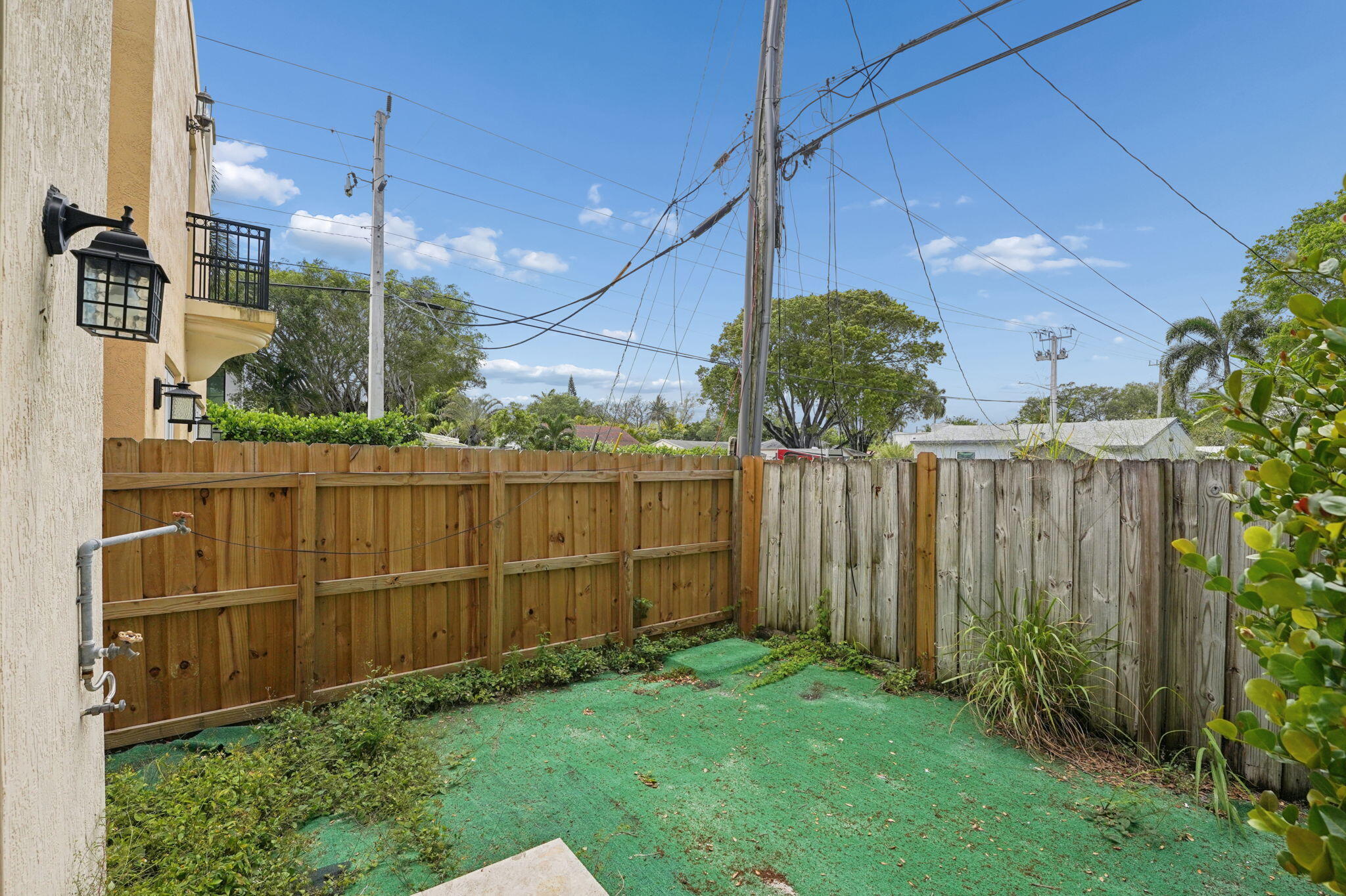 Tarpon River - Residential