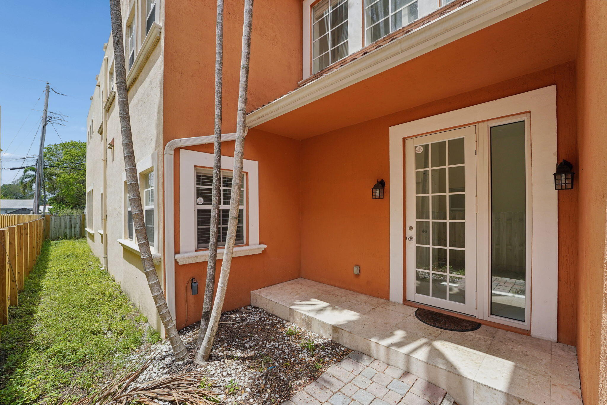 Tarpon River - Residential