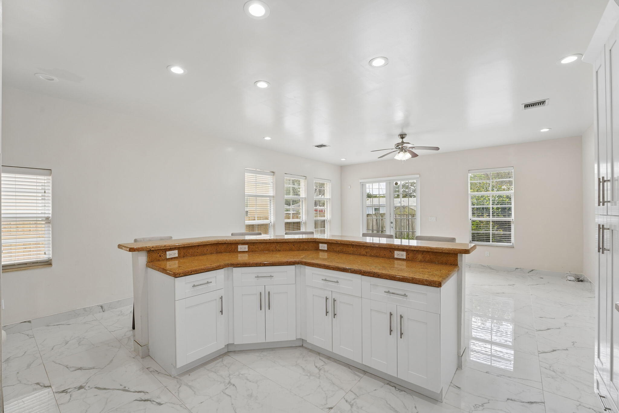 Tarpon River - Residential